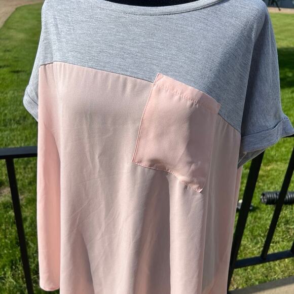 JUST BE…T-Shirt with sheer bottom round neck, cap sleeves.  Women's size 3X - Picture 3 of 10